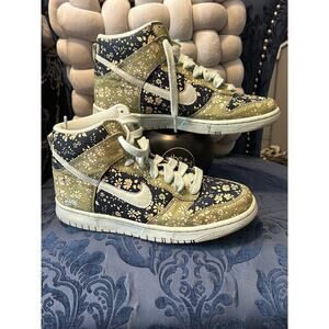 Nike Dunk High tops Maui Wowie Olive and Navy size 9/EU 40.5